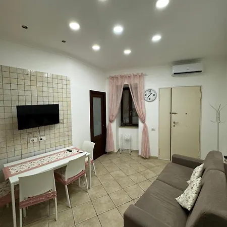 Vittoria's Near Maradona Mural Daire