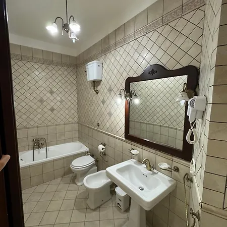 Daire Vittoria's Near Maradona Mural *